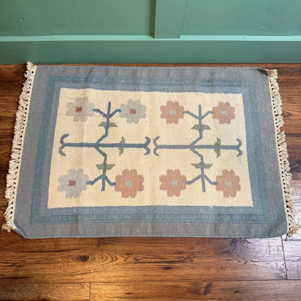 Handwoven Indian Dhurrie Floor Rug Pastel Floral Flatweave Tassel 2 x 3 ft